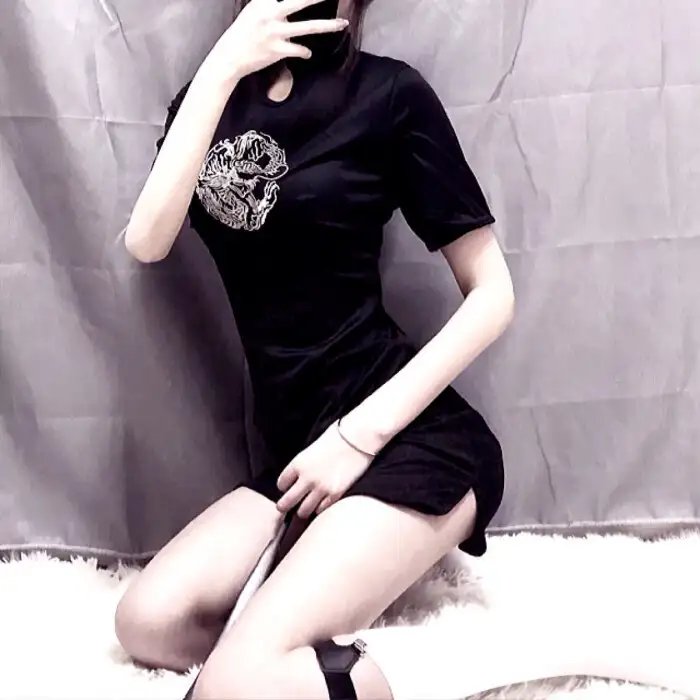 迎风伫立的狮子