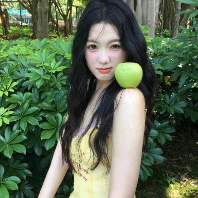 奇怪的她